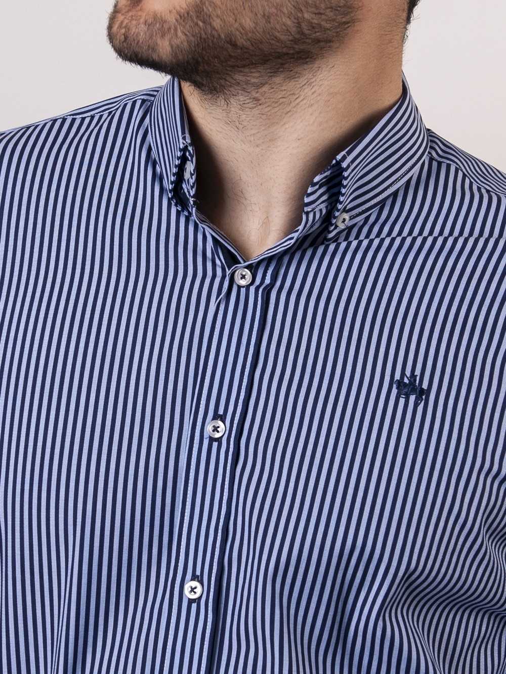 CAMISA SEMIENTALLADA RAYAS CELESTE Y MARINO