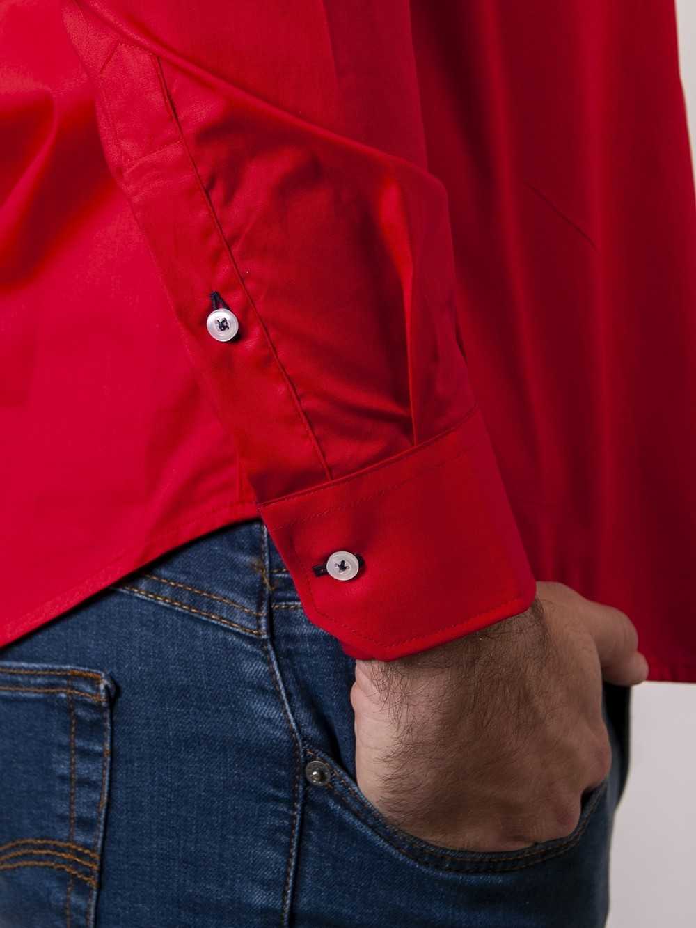 CAMISA SEMIENTALLADA ROJA