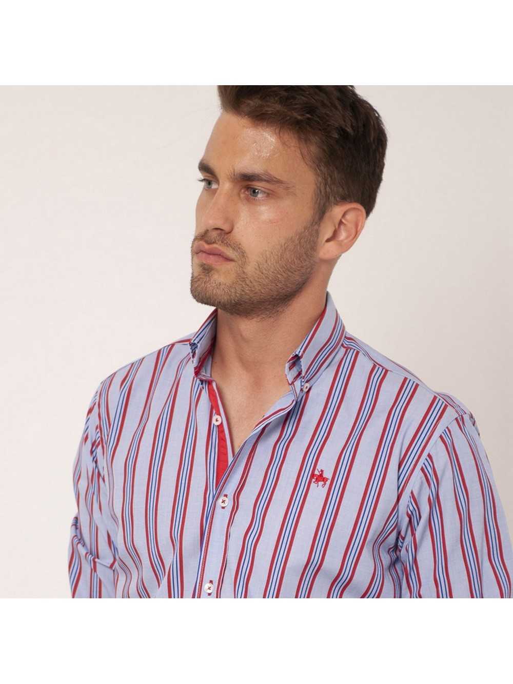 CAMISA SEMIENTALLADA CELESTE RAYAS ROJAS Y AZULES