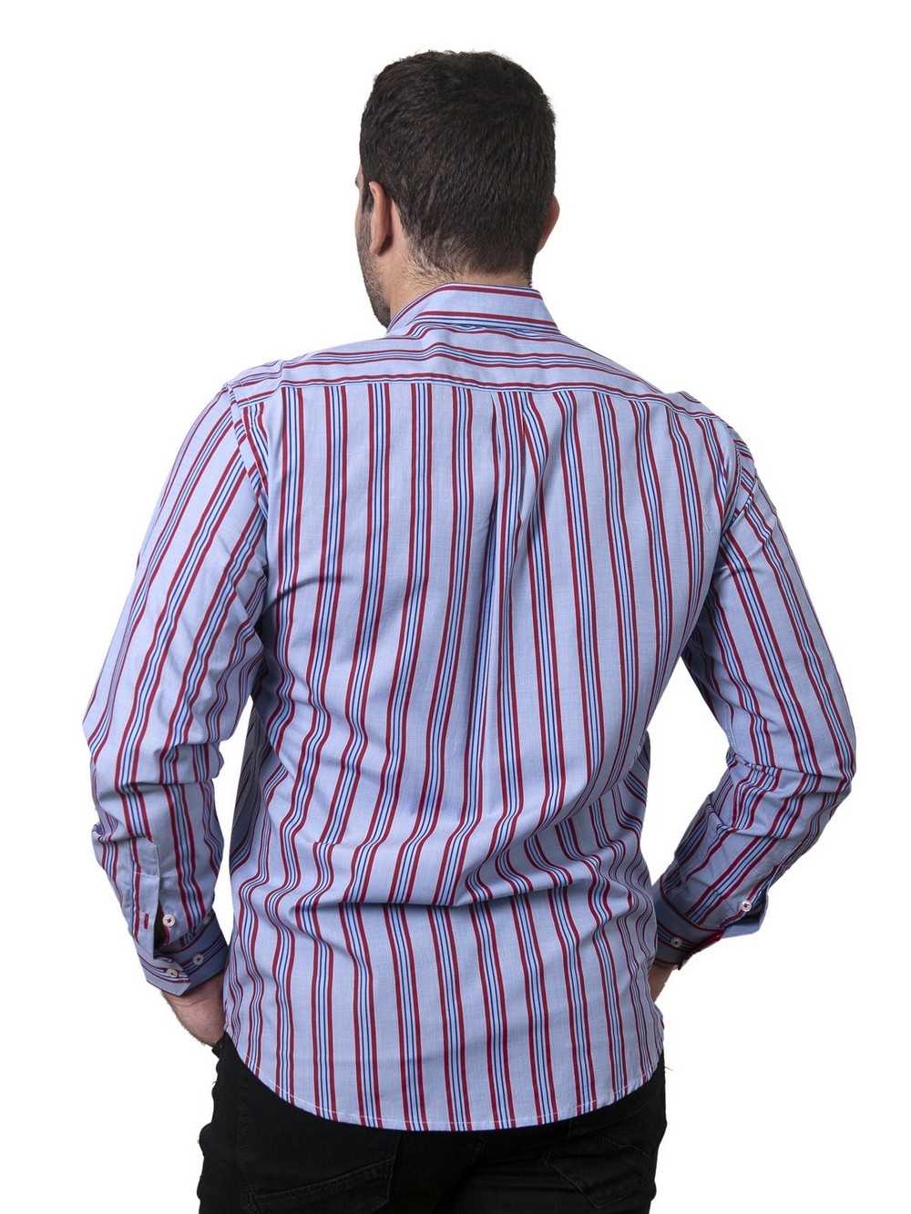 CAMISA SEMIENTALLADA CELESTE RAYAS ROJAS Y AZULES