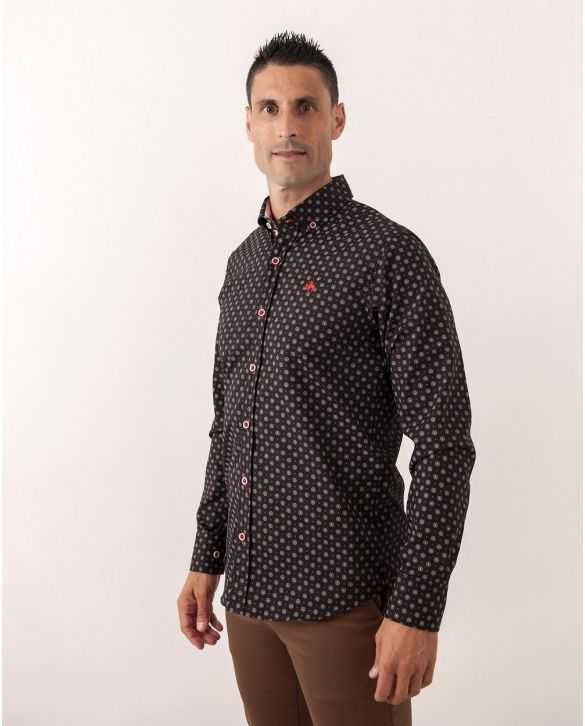 CAMISA ENTALLADA NEGRA FLORES