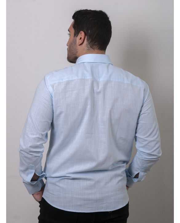 CAMISA SEMIENTALLADA LISA CELESTE